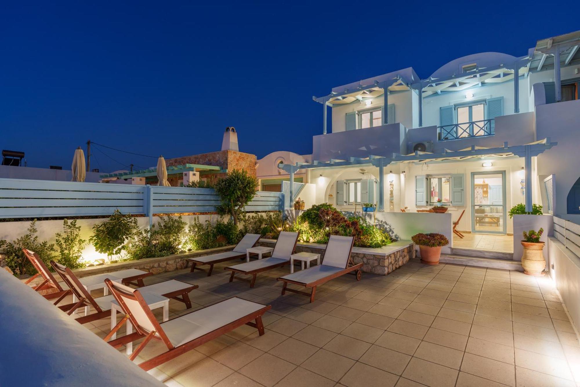 Blue Eyes Beach Villas 莫诺利索斯 外观 照片