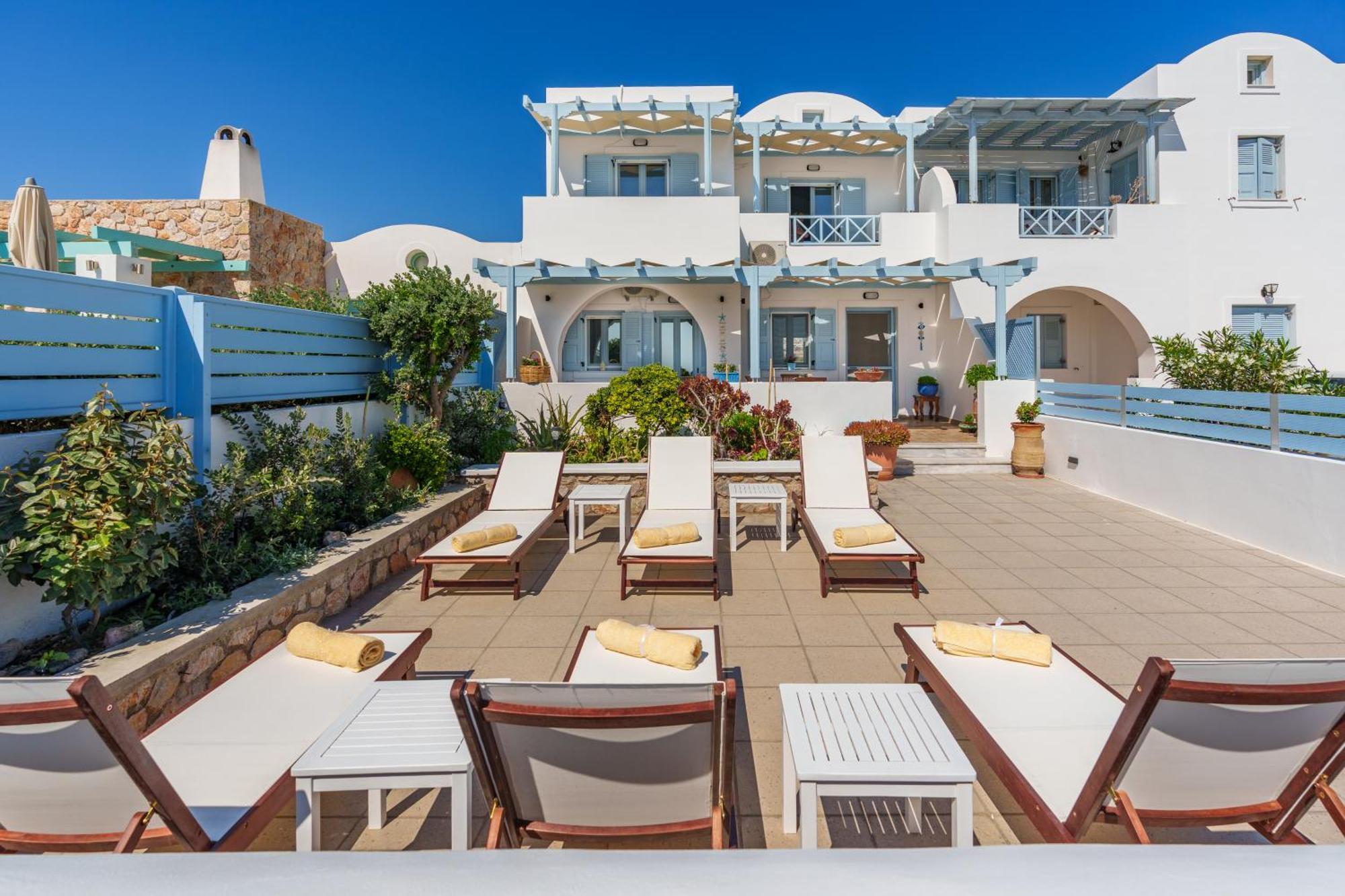Blue Eyes Beach Villas 莫诺利索斯 外观 照片