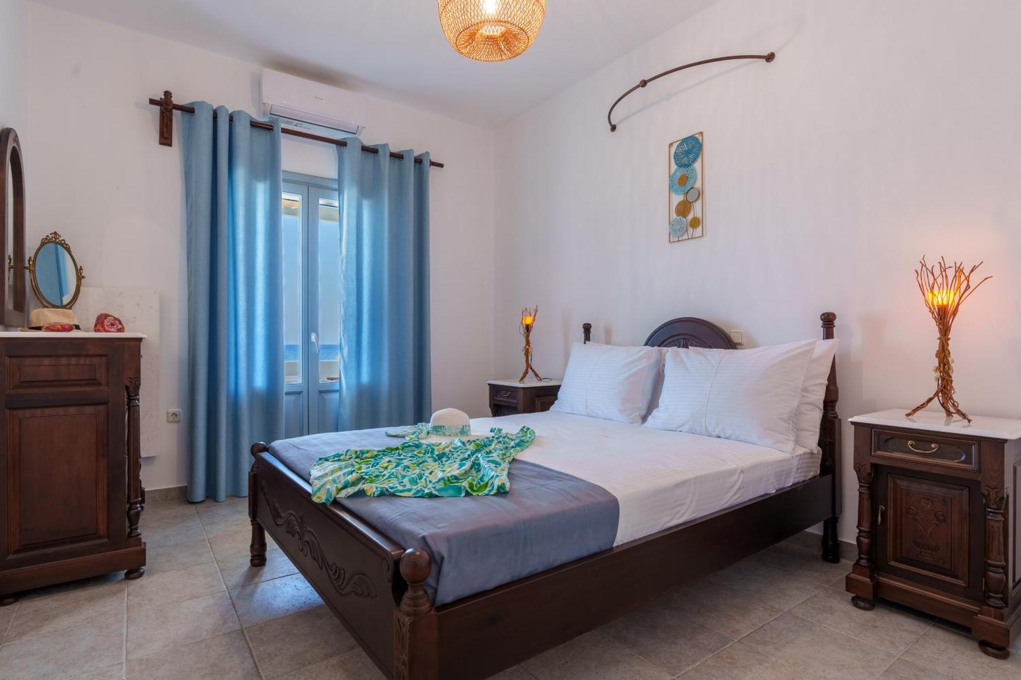 Blue Eyes Beach Villas 莫诺利索斯 外观 照片